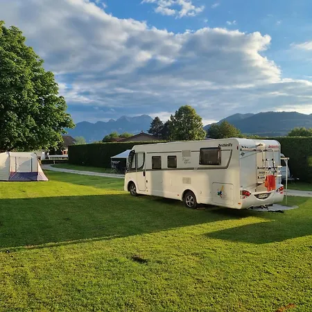 Seehotel Foettinger Szálloda Steinbach am Attersee